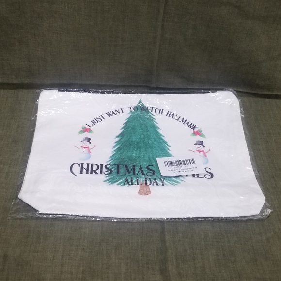 Christmas Cosmetic Travel Bag - Picture 8 of 9